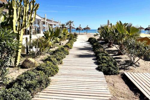 Love Rent4 Málaga Bajondillo Playa, Piscina & Parking