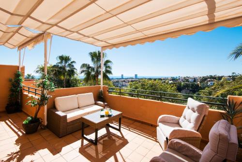 RentAndHomes Penthouse Elviria Golf