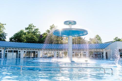 Bazén v ubytování Hotel Reindl Suiten & Appartments nebo v jeho okolí