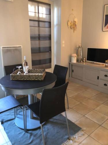 Cocon familial avec jardin au cœur de St Servan 4 personnes