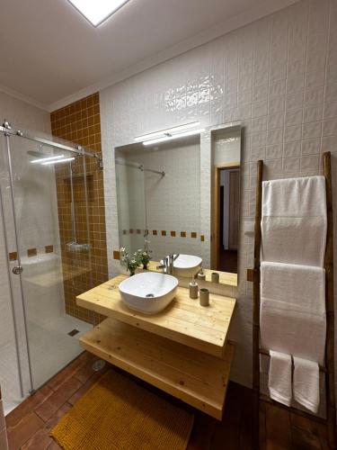 Phòng tắm tại Monte da Caniveta - Casa dos Compadres