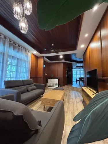 De Wooden Bungalow - Stutong Kuching