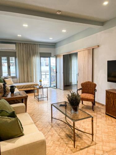 Apartment near Metro + Port