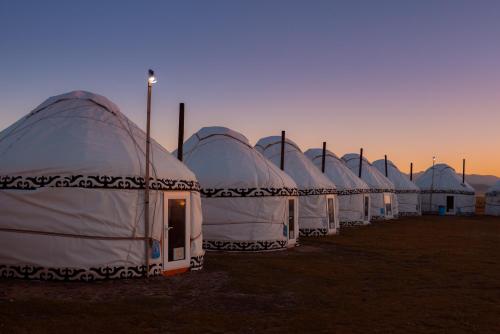 Φωτογραφία από το άλμπουμ του Ak-Sai Travel Son-Kul lake yurt camp σε Song-Kul