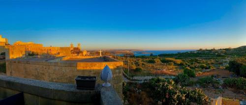 Afbeelding uit fotogalerij van SUNRISE VIEW VILLA in Qala