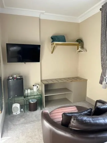Ashbourne House photo 22