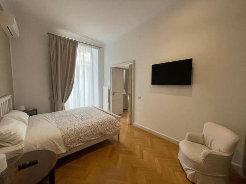 NAPOLIFOREVER ELEGANT APARTMENT Casa Vacanze a Chiaia CENTRO