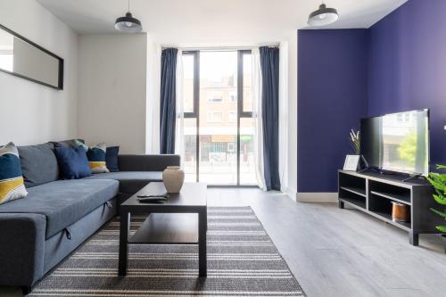 Кът за сядане в Hemel Apartments - Lilac Luxe