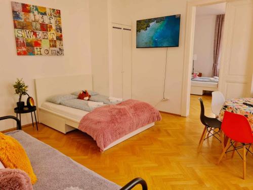 Central and round 3 minutes to city shopping center and Schönbrunn Palace