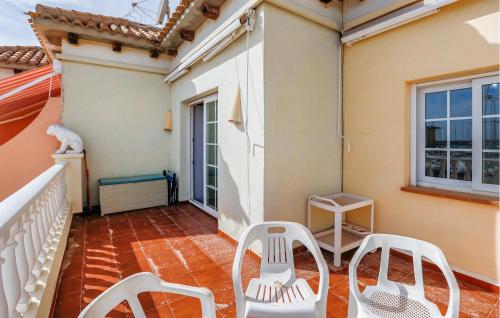 Beautiful Apartment In Torrevieja With Wifi