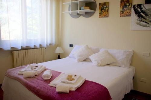 Postel nebo postele na pokoji v ubytování Villa Carla Piemonte private pool
