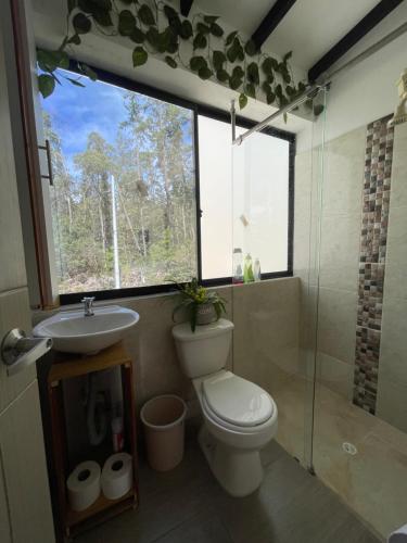 Salle de bains dans l'établissement Villa Jara, con vista al bosque + Jacuzzi