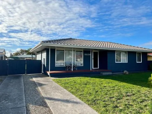 Robey - Robe picture