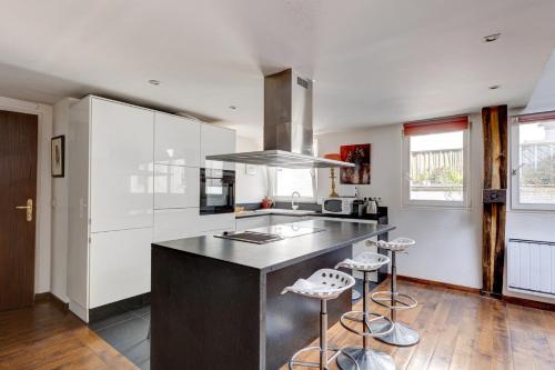 Photo de la galerie de l'établissement 259 Suite Suzy - Superb Duplex in Paris, à Paris