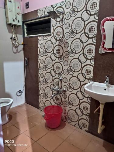 Bilik mandi di Rocky Homestay