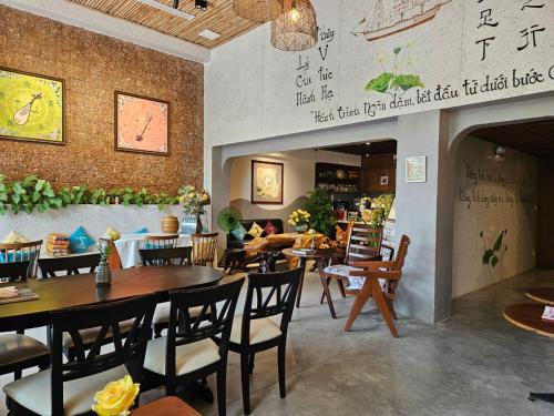Ruang duduk di MTR Apartment & Hotel