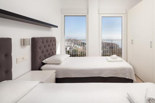 Higueron South Beach by Alfresco Stays