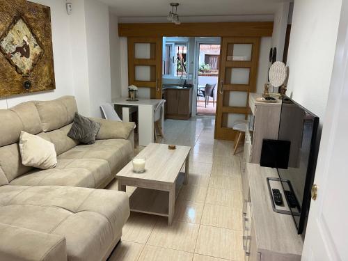 TV a/nebo společenská místnost v ubytování Planta baja en Oropesa Del Mar