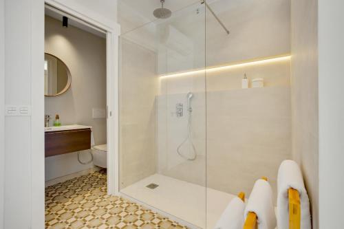SANTA CLARA Modern & Exclusive Seafront Apartment