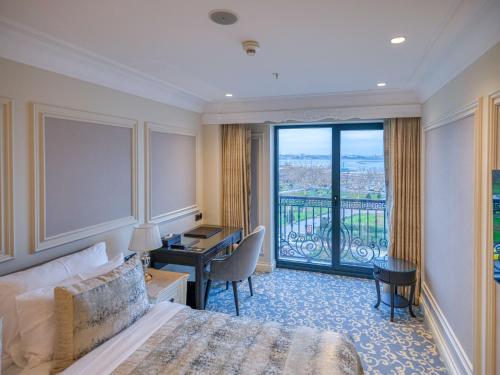 Ruang duduk di Dekalb Hotel