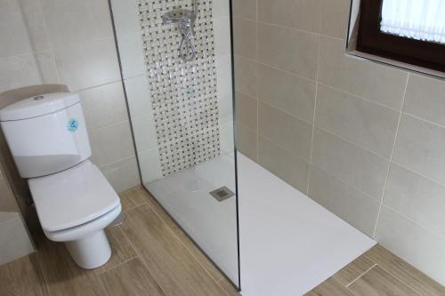 Ένα μπάνιο στο Apartamentos As Lagoas