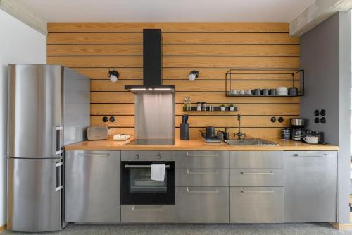 TheHostMaster Picturesque Acropolis Hill Penthouse
