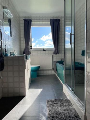 Χώρος καθιστικού στο Stunning Charmouth Property with Bay views!
