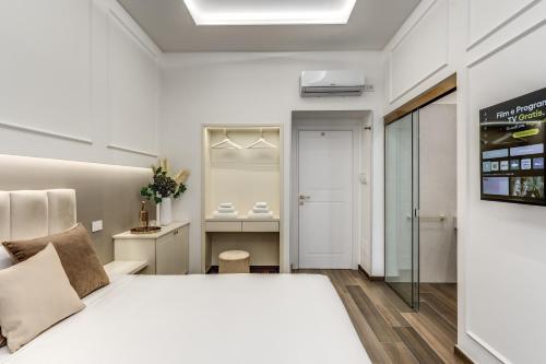 ATAROOMS Suites Napoli photo 40