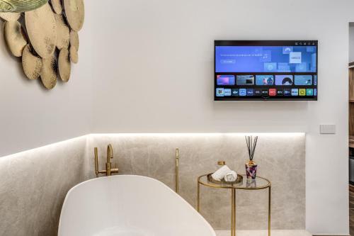 ATAROOMS Suites Napoli photo 36