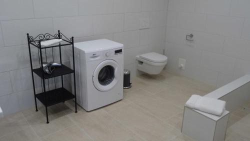 Ένα μπάνιο στο Gästezimmer & Appartement