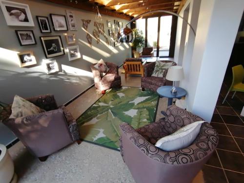 Χώρος καθιστικού στο Villa Violet