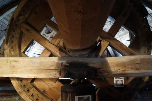 an overhead view of a wooden ceiling with windows at Mühlenurlaub Südheide in Wittingen