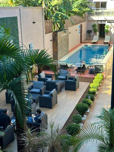 Bazén v ubytování Hotel Yvera Cataratas nebo v jeho okolí