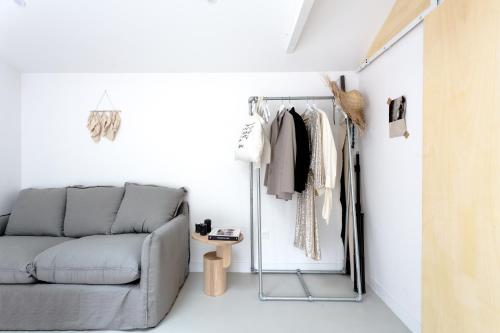 Χώρος καθιστικού στο PYLA: Nice creative studio 200 m from the beach