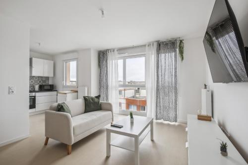 Chic and spacious apart with parking