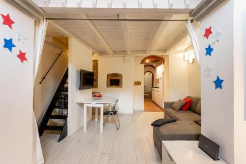 Oltrarno Loft by Halldis
