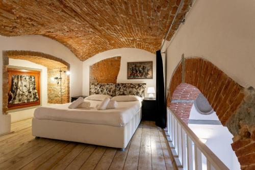 Oltrarno Loft by Halldis