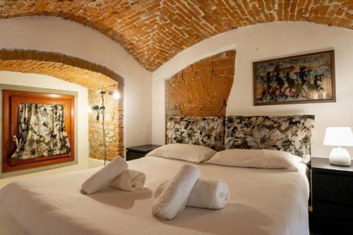 Oltrarno Loft by Halldis