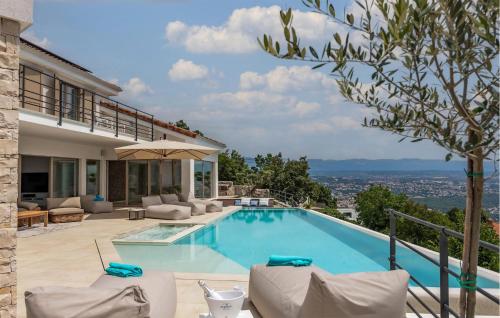 Πισίνα στο ή κοντά στο Amazing Home In Bregi With Sauna