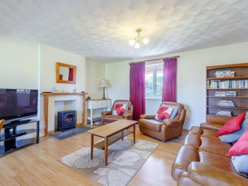 Μια τηλεόραση ή/και κέντρο ψυχαγωγίας στο 3 Bed in Gower 72846