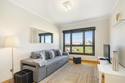 Foto Spacious 2BR apartment with free parking in Lisbon by Soulplaces 1