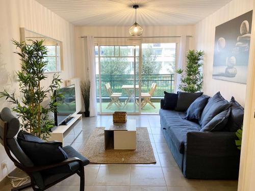 CAPTAL beau 2 pièces cœur de ville parking terrasse