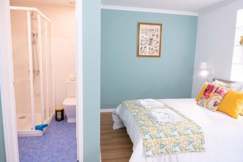 D.Henrique I apartamento frente ao Savoy Palace