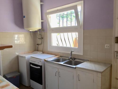 Η κουζίνα ή μικρή κουζίνα στο Andora Casa