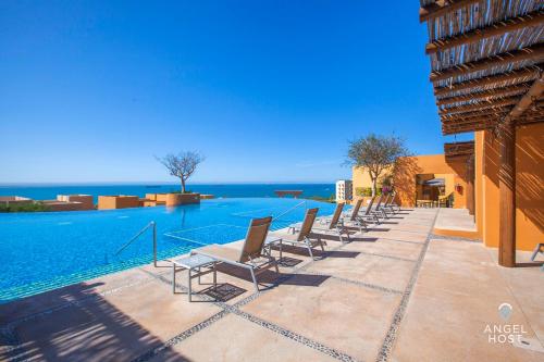 Vibrant Oceanview Home I Puerta Cortes I Golf Cart