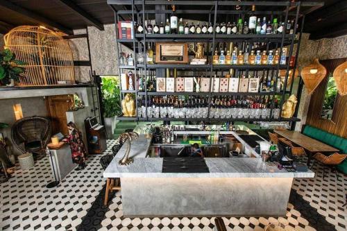 an overhead view of a bar in a restaurant at Casa Pandora A 5 minutos aeropuerto Medellin in Santa Elena