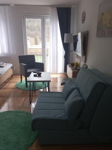 Posezení v ubytování Stan na dan Drinska noć -Zvornik