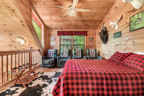 Bear Mountain Chalet in the Woods w/ Hot Tub photo 21