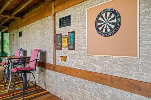 Bear Mountain Chalet in the Woods w/ Hot Tub photo 30