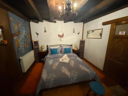 Кровать или кровати в номере Traditional Guesthouse Erato
